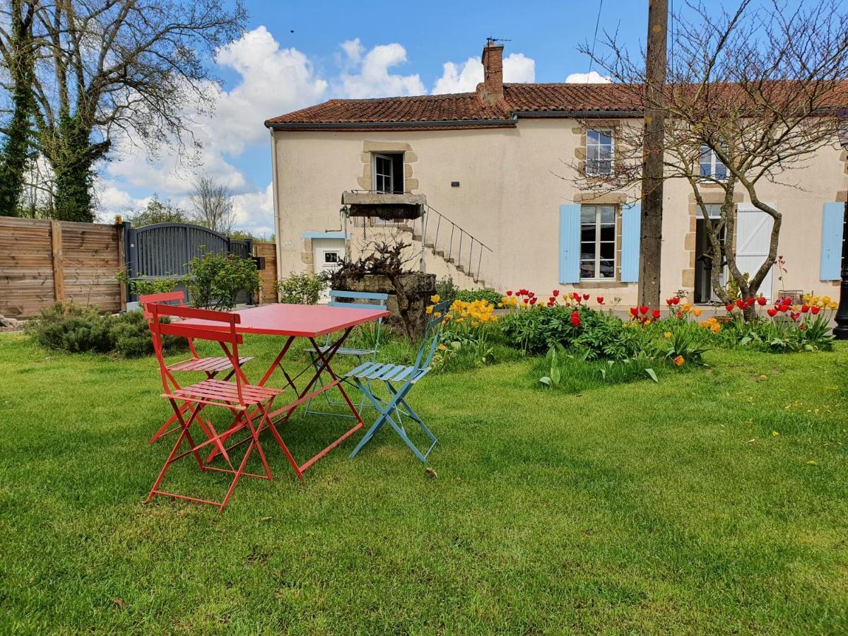 Apartmán Le Studio De Rochavelle Chiché Exteriér fotografie